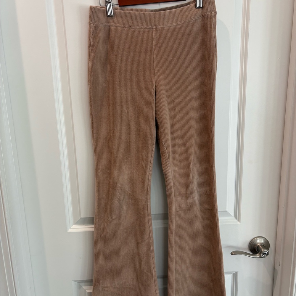 Abercrombie Kids Brown corduroy pull on flare pants! Girls size 15/16